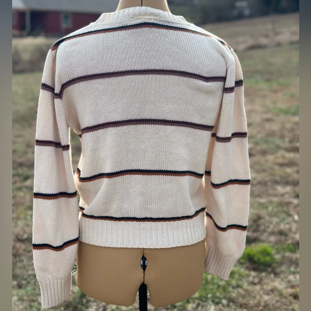 Vintage Etienne Aigner sweater. Cream. Striped. Granny sweater. Boho sweater - Picture 4 of 6